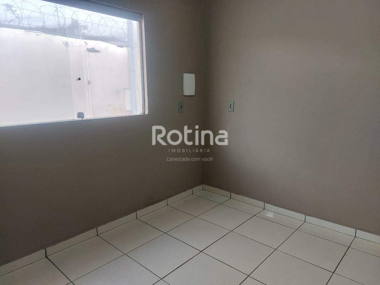 Casa para alugar, em Uberlândia no bairro Jardim das Palmeiras no valor de R$ 2.000,00 - Rotina Imobiliária: 