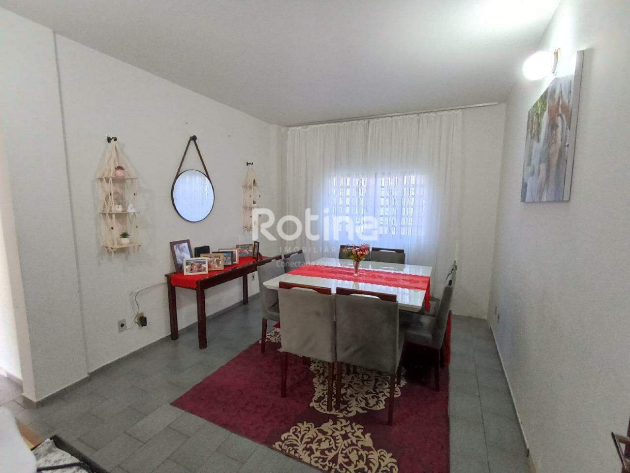 Apartamento à venda, 3 quartos em Uberlândia no bairro Santa Mônica no valor de R$ 380.000,00 - Rotina Imobiliária: 