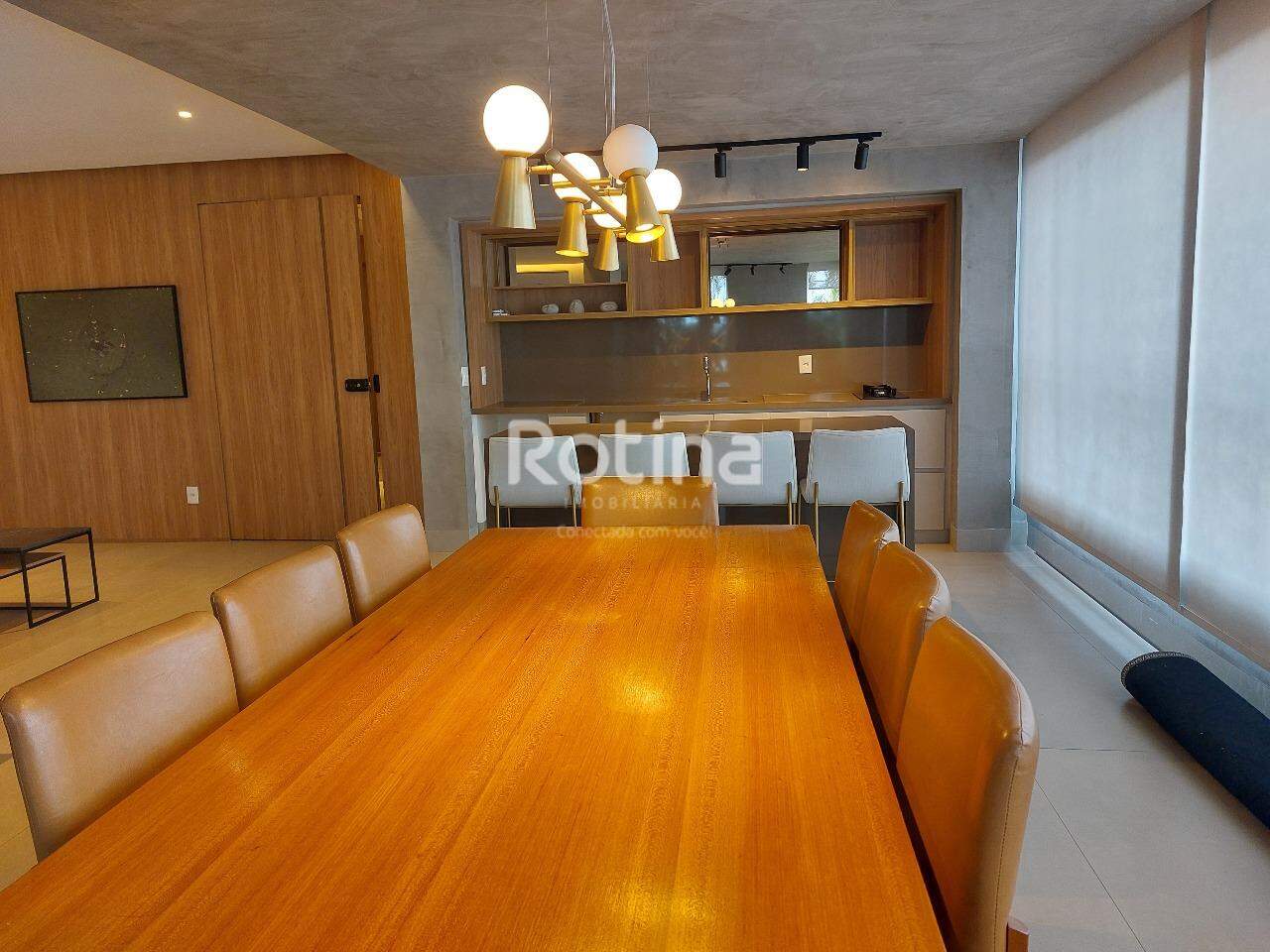 Apartamento para alugar, 3 quartos em Uberlândia no bairro Morada da Colina no valor de R$ 12.000,00 - Rotina Imobiliária: 