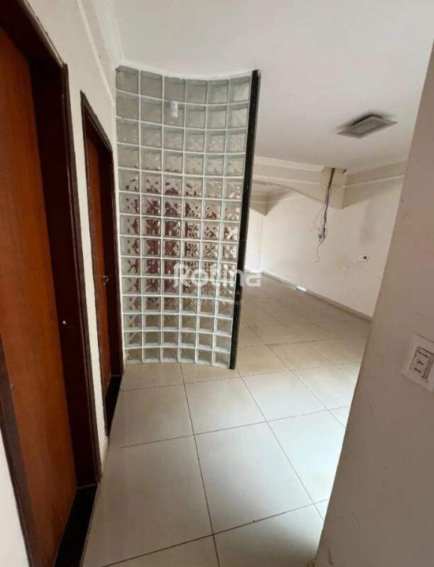 Casa à venda, 3 quartos em Uberlândia no bairro Tibery no valor de R$ 670.000,00 - Rotina Imobiliária: 