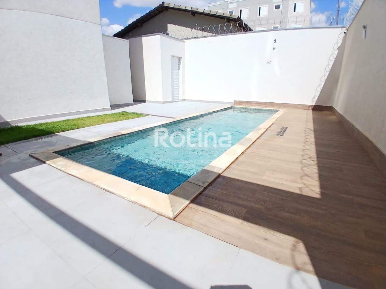 Apartamento para alugar, 2 quartos em Uberlândia no bairro Loteamento Portal do Vale II no valor de R$ 1.150,00 - Rotina Imobiliária: 