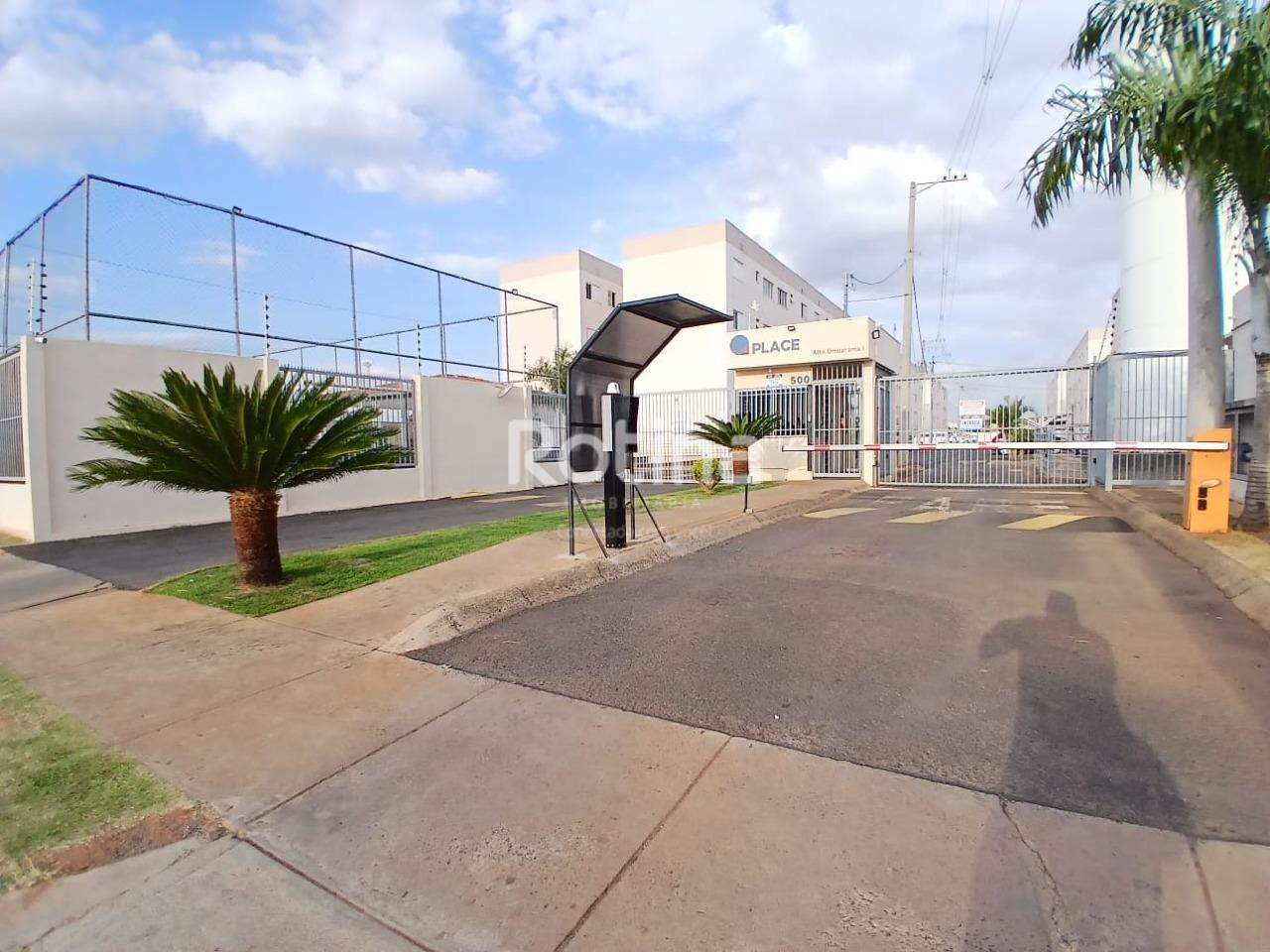 Apartamento para alugar, 2 quartos em Uberlândia no bairro Grand Ville no valor de R$ 1.210,00 - Rotina Imobiliária: 
