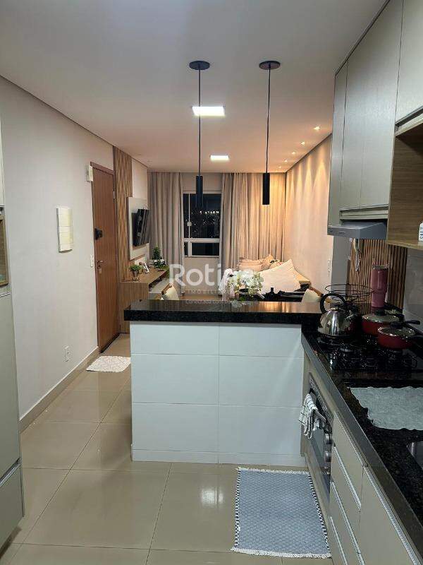Apartamento para alugar, 2 quartos em Uberlândia no bairro Jaraguá no valor de R$ 2.300,00 - Rotina Imobiliária: 