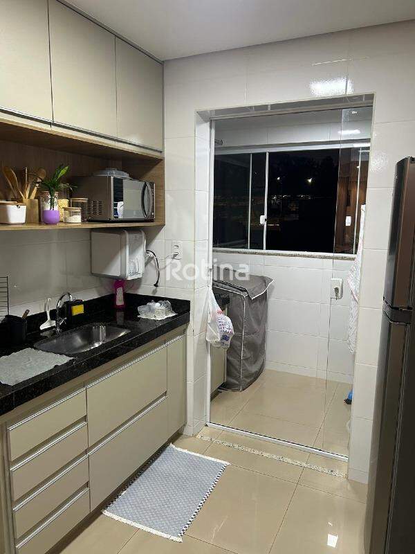 Apartamento para alugar, 2 quartos em Uberlândia no bairro Jaraguá no valor de R$ 2.300,00 - Rotina Imobiliária: 