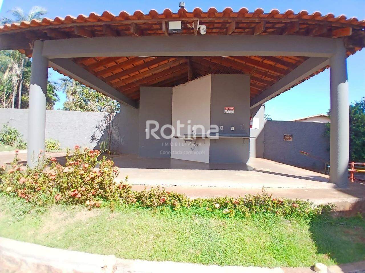 Apartamento para alugar, 2 quartos em Uberlândia no bairro Chacaras Tubalina e Quartel no valor de R$ 850,00 - Rotina Imobiliária: 