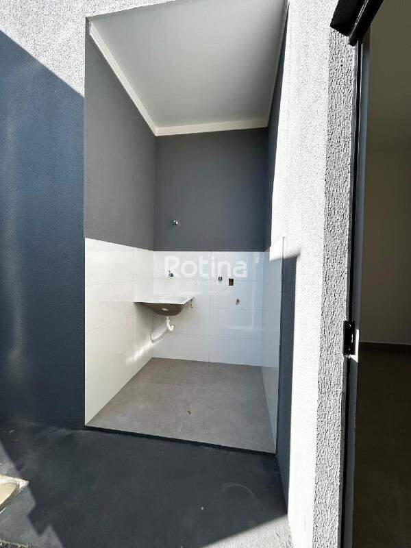 Casa à venda, 3 quartos em Uberlândia no bairro Shopping Park no valor de R$ 420.000,00 - Rotina Imobiliária: 