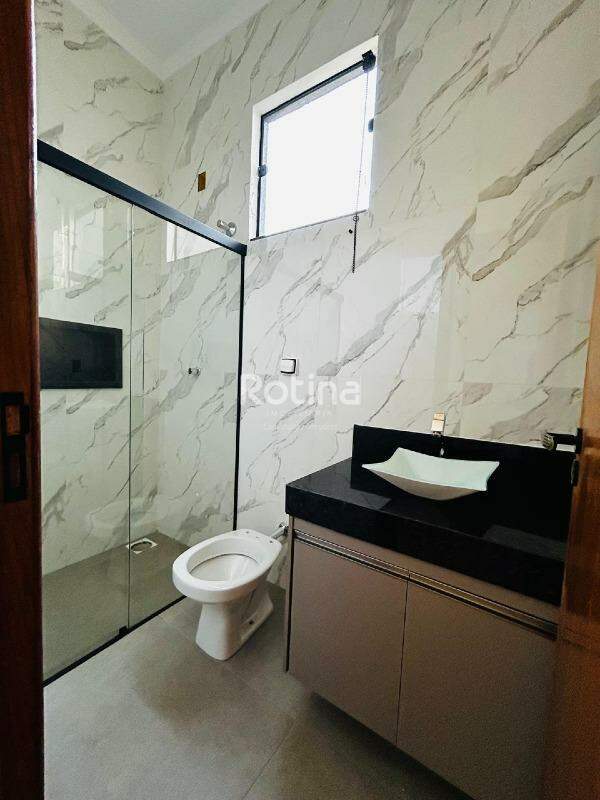 Casa à venda, 3 quartos em Uberlândia no bairro Shopping Park no valor de R$ 420.000,00 - Rotina Imobiliária: 
