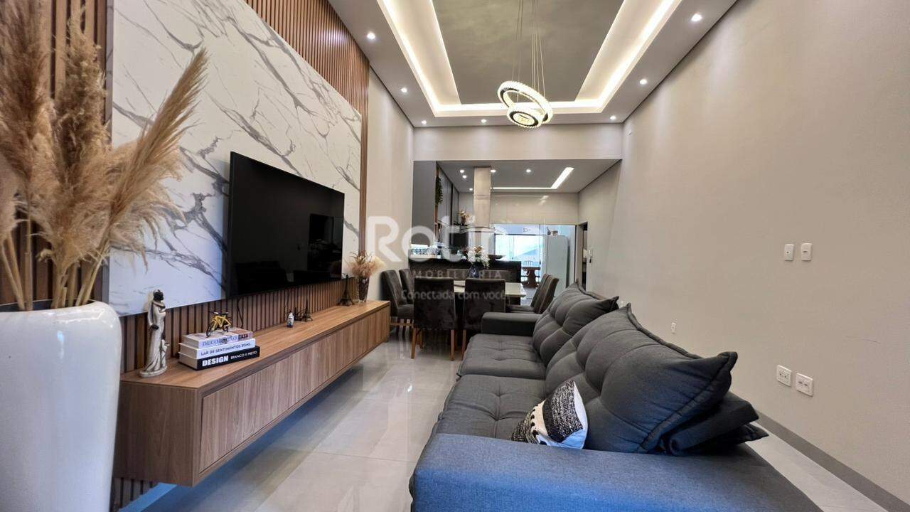 Casa à venda, 3 quartos em Uberlândia no bairro Aclimação no valor de R$ 990.000,00 - Rotina Imobiliária: 
