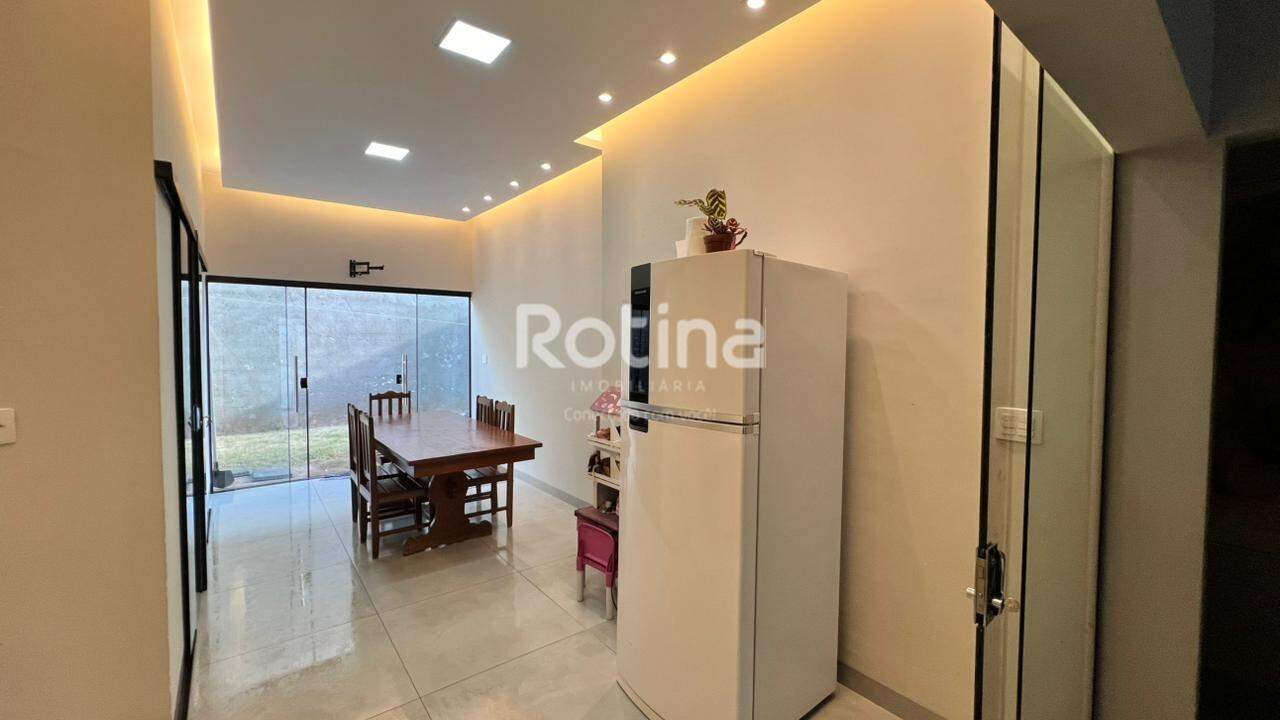 Casa à venda, 3 quartos em Uberlândia no bairro Aclimação no valor de R$ 990.000,00 - Rotina Imobiliária: 