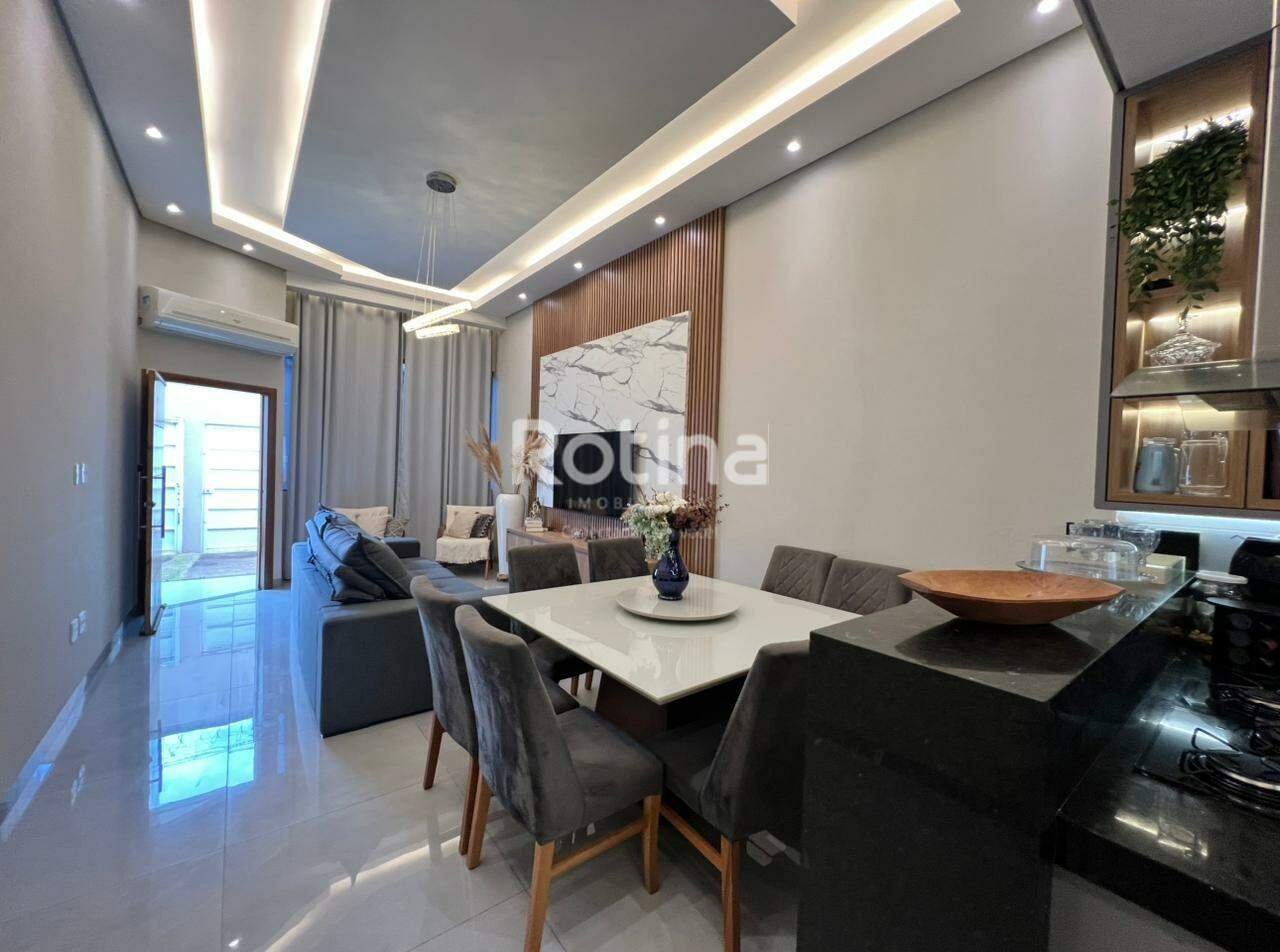 Casa à venda, 3 quartos em Uberlândia no bairro Aclimação no valor de R$ 990.000,00 - Rotina Imobiliária: 