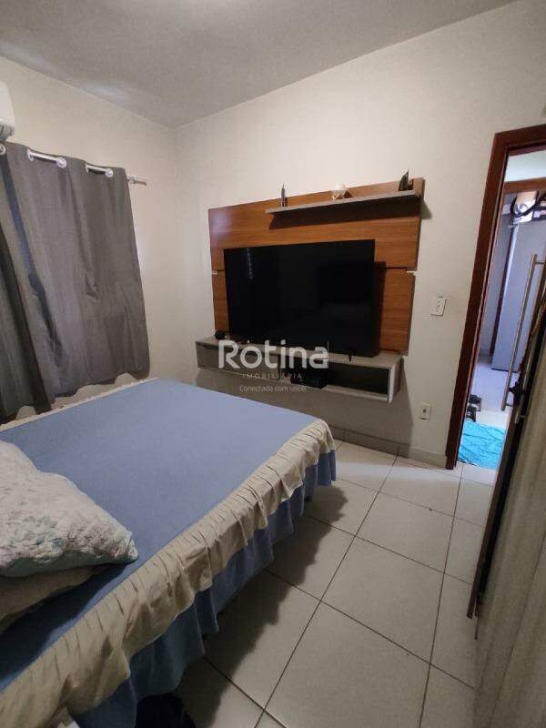 Apartamento à venda, 2 quartos em Uberlândia no bairro Umuarama no valor de R$ 270.000,00 - Rotina Imobiliária: 