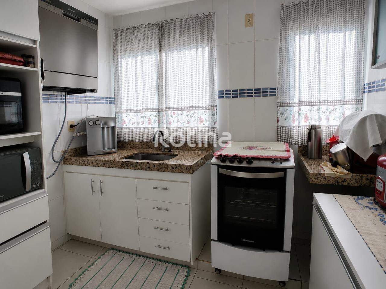 Apartamento à venda, 2 quartos em Uberlândia no bairro Umuarama no valor de R$ 270.000,00 - Rotina Imobiliária: 