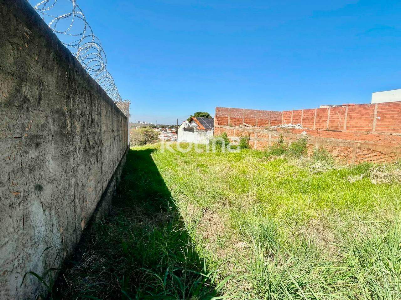 Terreno à venda, em Uberlândia no bairro Cidade Jardim no valor de R$ 300.000,00 - Rotina Imobiliária: 