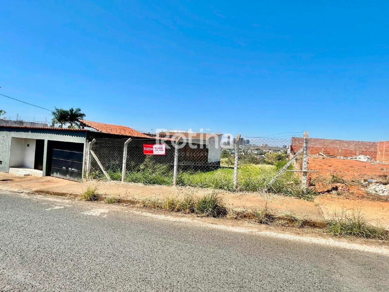 Terreno à venda, em Uberlândia no bairro Cidade Jardim no valor de R$ 300.000,00 - Rotina Imobiliária: 