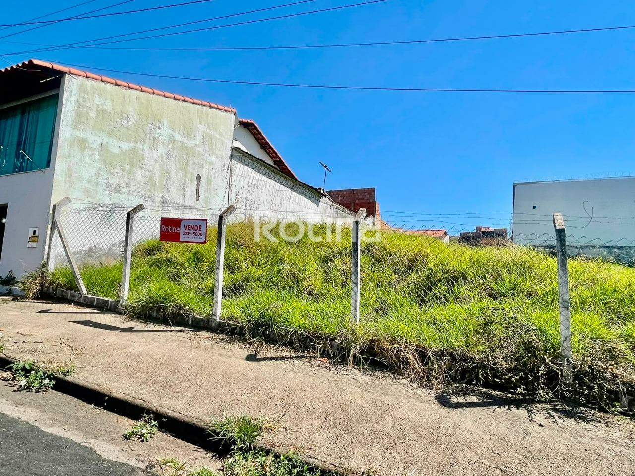 Terreno à venda, em Uberlândia no bairro Cidade Jardim no valor de R$ 300.000,00 - Rotina Imobiliária: 