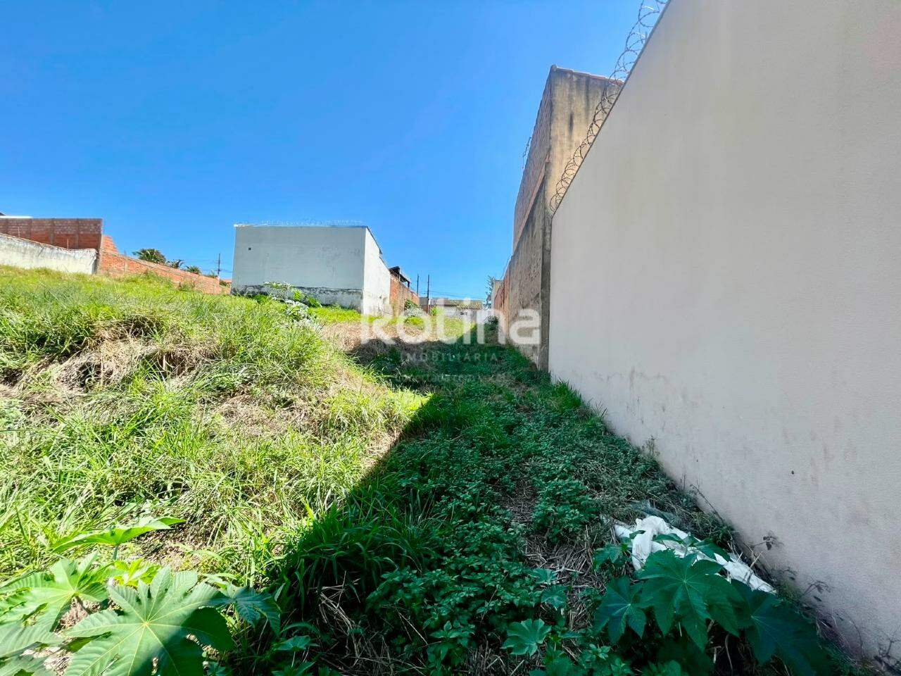 Terreno à venda, em Uberlândia no bairro Cidade Jardim no valor de R$ 300.000,00 - Rotina Imobiliária: 