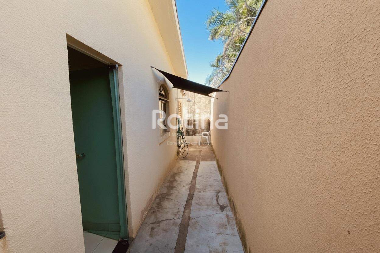 Casa à venda, 3 quartos em Uberlândia no bairro Presidente Roosevelt no valor de R$ 230.000,00 - Rotina Imobiliária: 