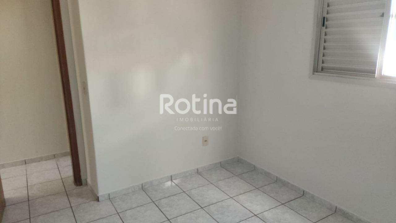 Apartamento para alugar, 3 quartos em Uberlândia no bairro Santa Mônica no valor de R$ 2.500,00 - Rotina Imobiliária: 