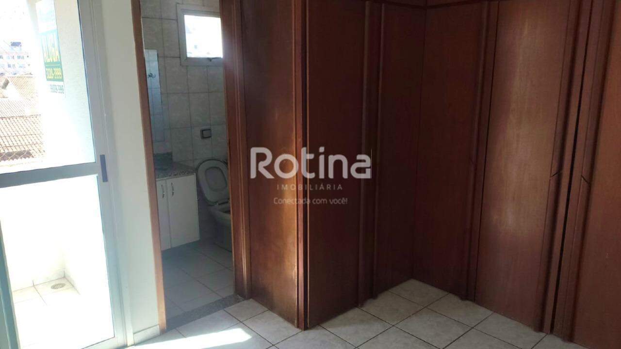 Apartamento para alugar, 3 quartos em Uberlândia no bairro Santa Mônica no valor de R$ 2.500,00 - Rotina Imobiliária: 
