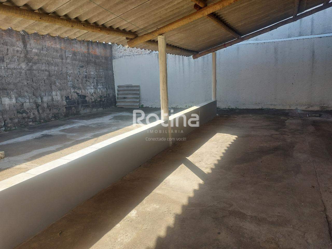Casa para alugar, em Uberlândia no bairro Jardim Europa no valor de R$ 1.900,00 - Rotina Imobiliária: 