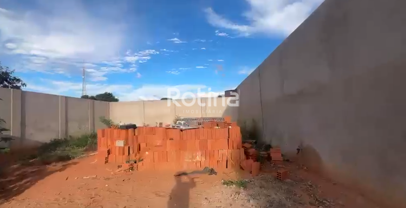 Terreno à venda, em Uberlândia no bairro Umuarama no valor de R$ 380.000,00 - Rotina Imobiliária: 
