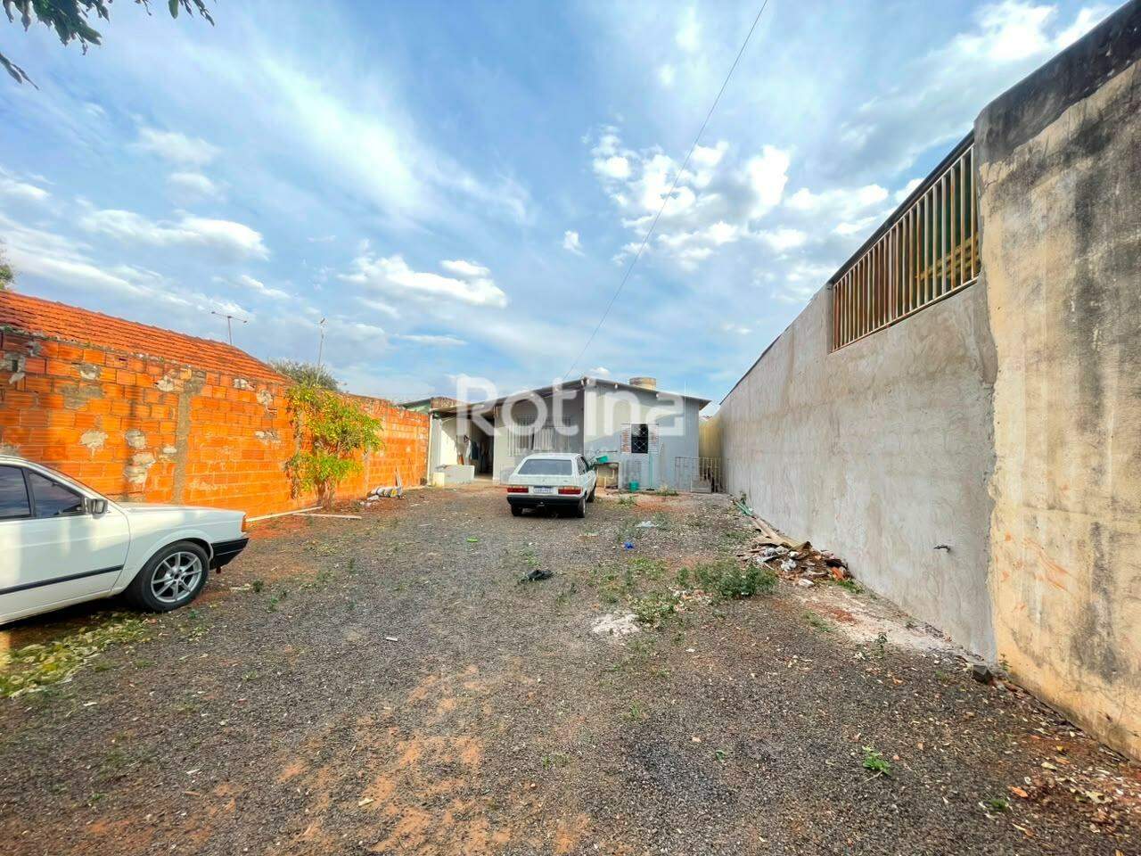 Casa à venda, 2 quartos em Uberlândia no bairro São Jorge no valor de R$ 300.000,00 - Rotina Imobiliária: 