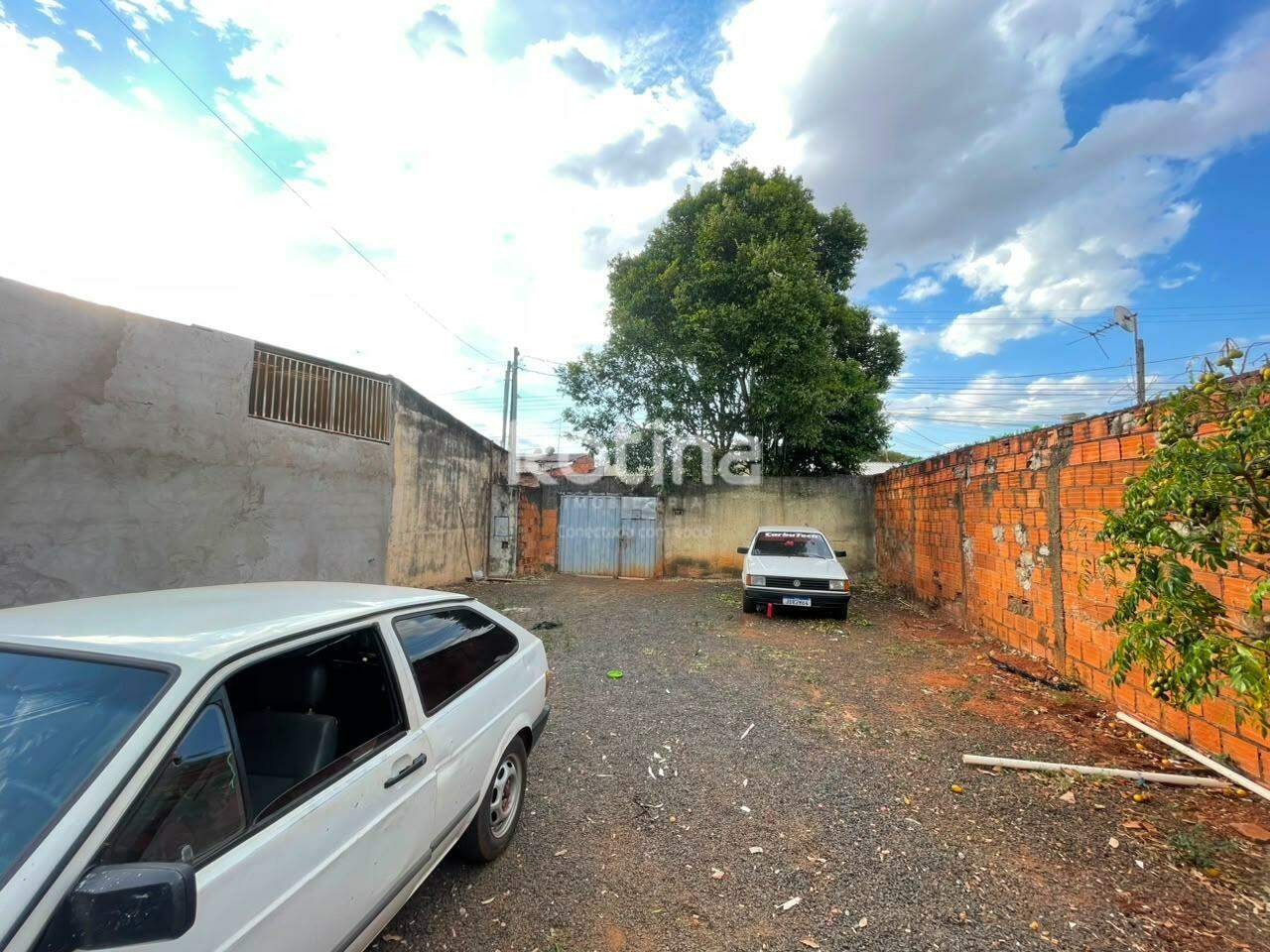 Casa à venda, 2 quartos em Uberlândia no bairro São Jorge no valor de R$ 300.000,00 - Rotina Imobiliária: 