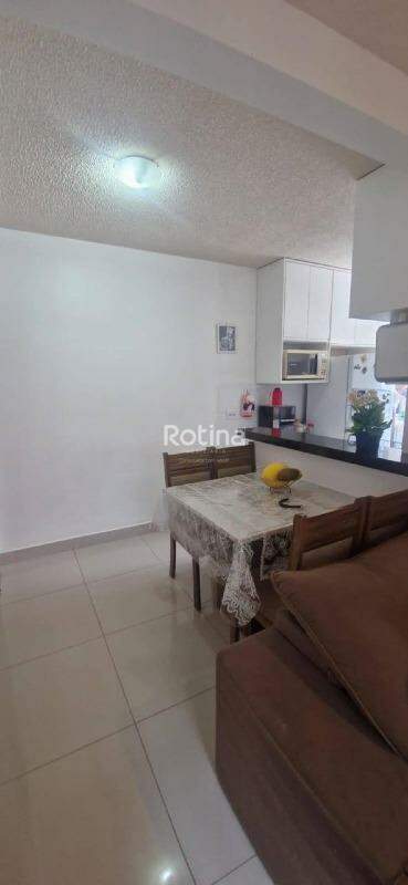 Apartamento à venda, 3 quartos em Uberlândia no bairro Mansour no valor de R$ 210.000,00 - Rotina Imobiliária: 