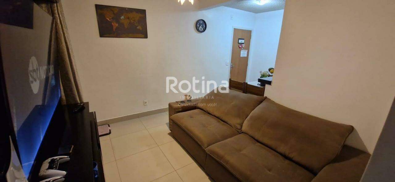 Apartamento à venda, 3 quartos em Uberlândia no bairro Mansour no valor de R$ 210.000,00 - Rotina Imobiliária: 