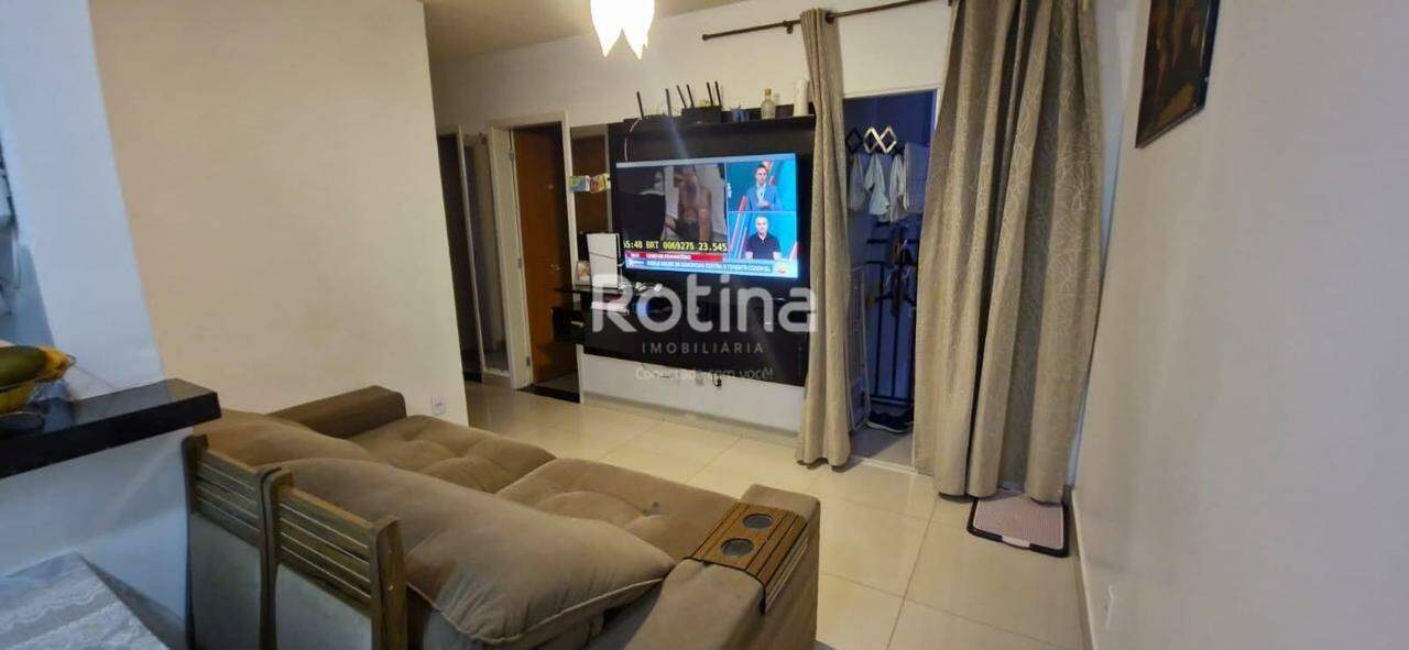 Apartamento à venda, 3 quartos em Uberlândia no bairro Mansour no valor de R$ 210.000,00 - Rotina Imobiliária: 
