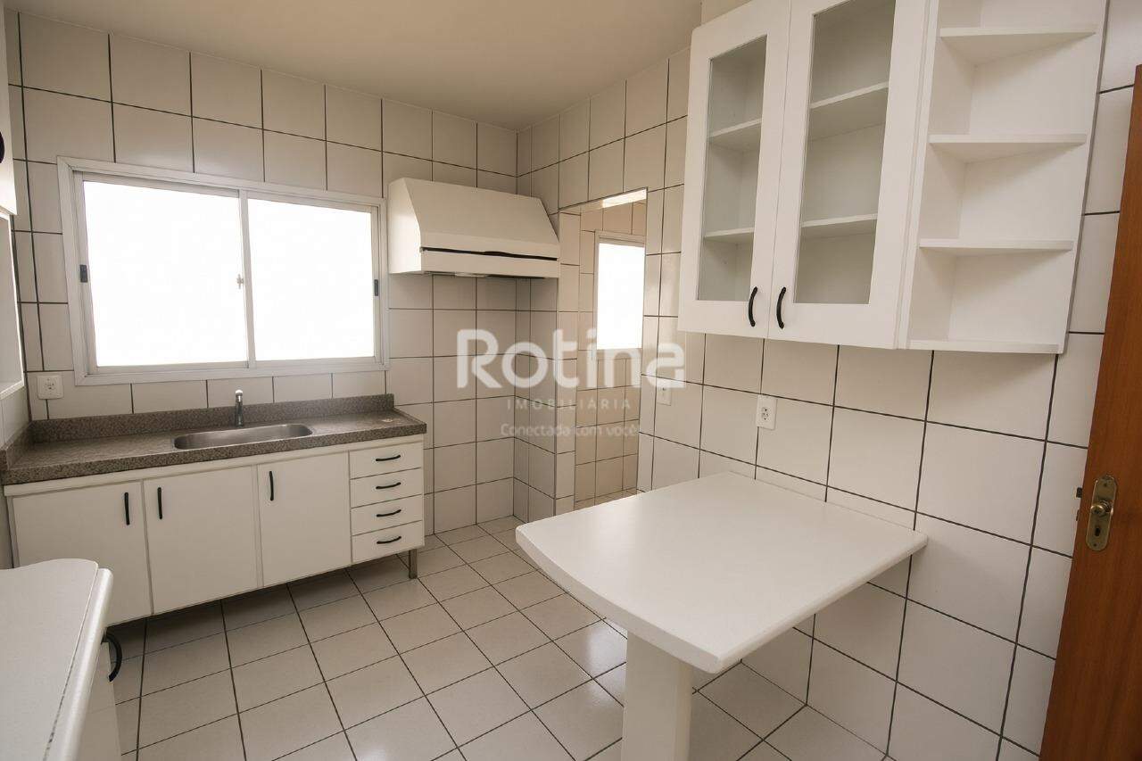 Apartamento à venda, 3 quartos em Uberlândia no bairro Santa Mônica no valor de R$ 440.000,00 - Rotina Imobiliária: 
