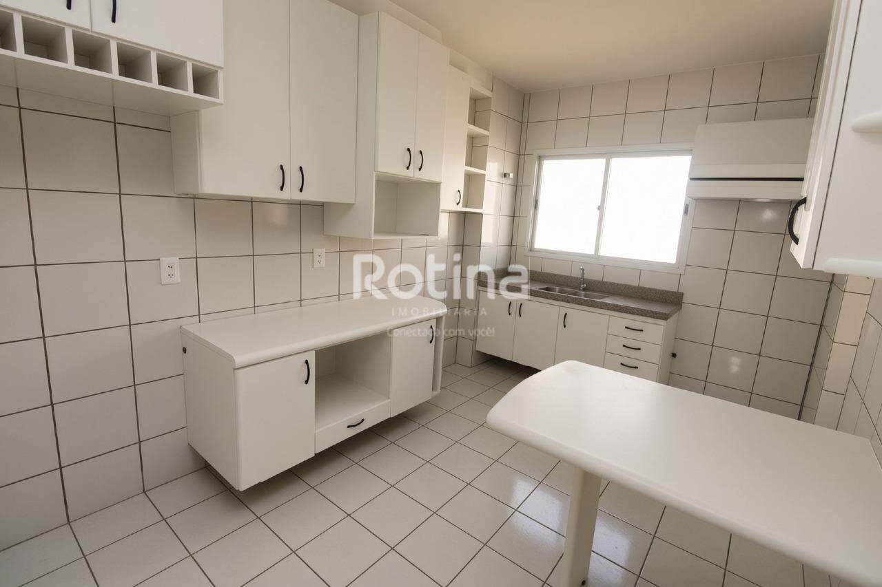 Apartamento à venda, 3 quartos em Uberlândia no bairro Santa Mônica no valor de R$ 440.000,00 - Rotina Imobiliária: 