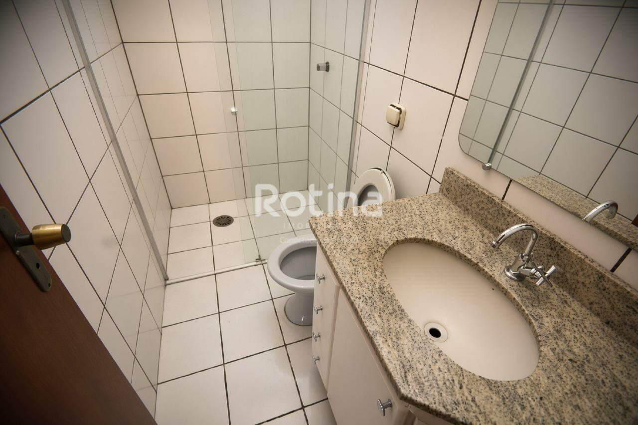 Apartamento à venda, 3 quartos em Uberlândia no bairro Santa Mônica no valor de R$ 440.000,00 - Rotina Imobiliária: 