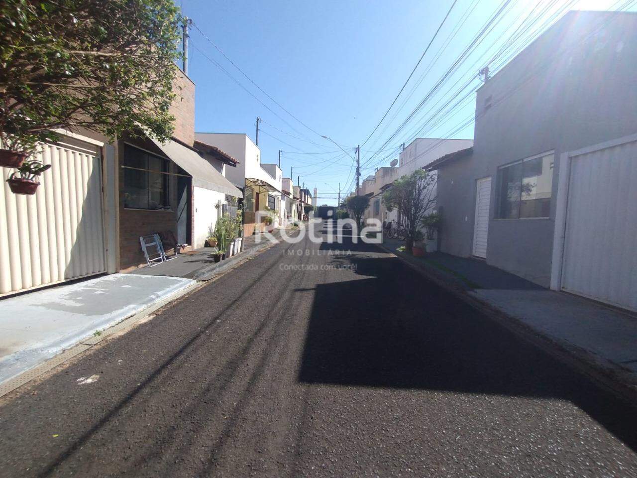 Casa Condomínio Fechado para alugar, 2 quartos em Uberlândia no bairro Jardim Holanda no valor de R$ 1.600,00 - Rotina Imobiliária: 