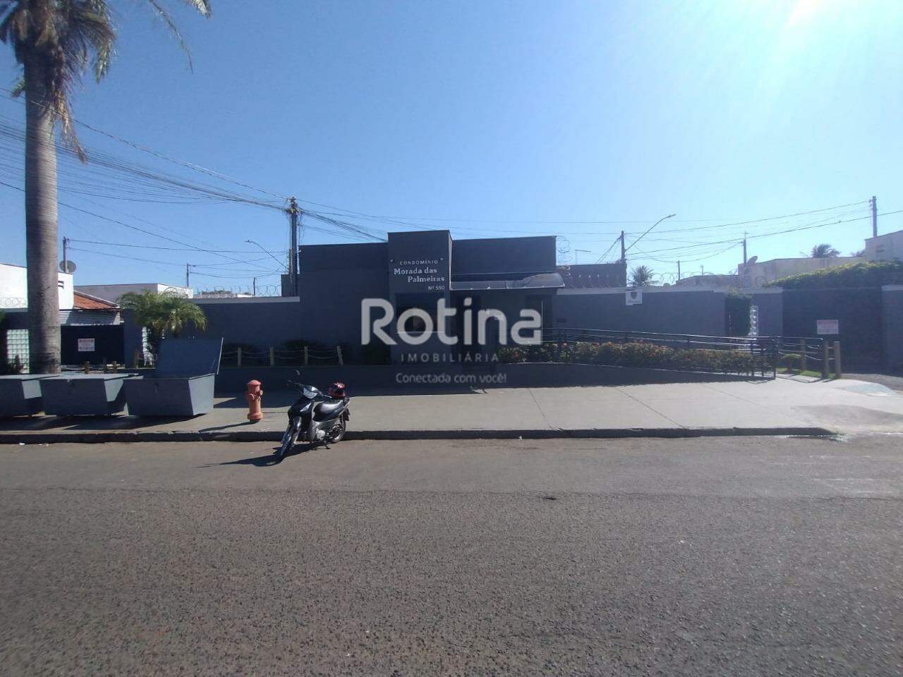 Casa Condomínio Fechado para alugar, 2 quartos em Uberlândia no bairro Jardim Holanda no valor de R$ 1.600,00 - Rotina Imobiliária: 