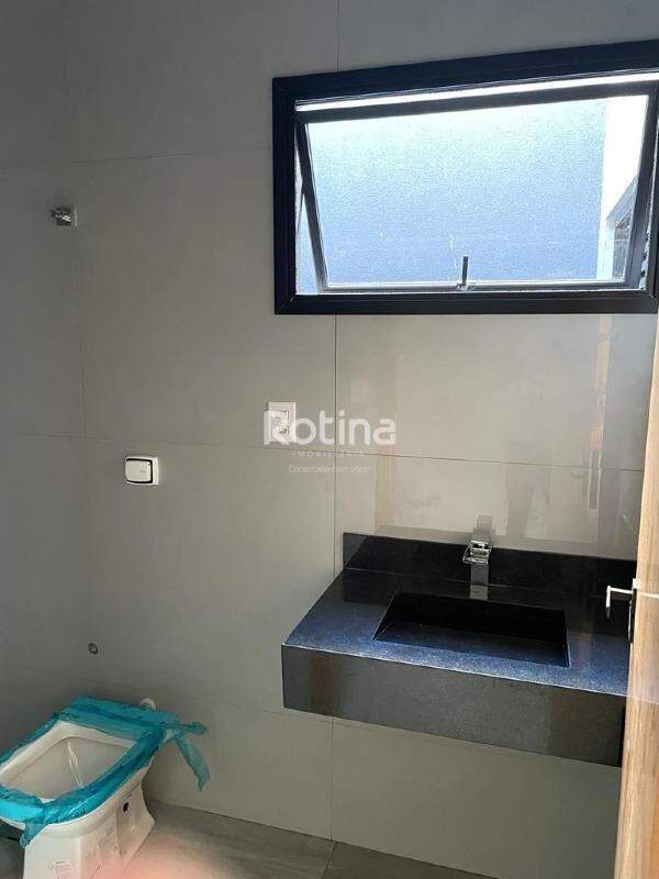 Casa à venda, 3 quartos em Uberlândia no bairro Quinta Alto Umuarama no valor de R$ 940.000,00 - Rotina Imobiliária: 