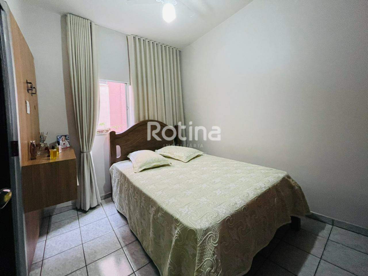 Apartamento à venda, 3 quartos em Uberlândia no bairro Santa Mônica no valor de R$ 320.000,00 - Rotina Imobiliária: 