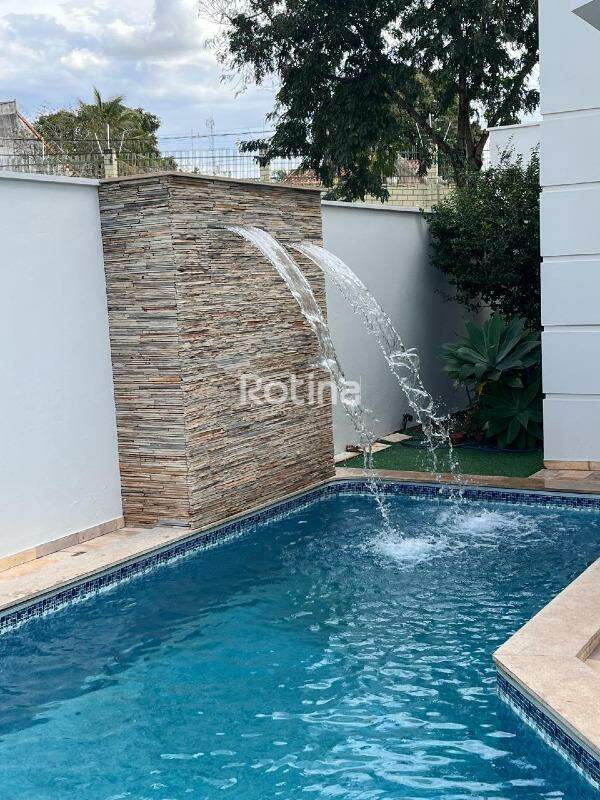 Casa Condomínio Fechado à venda, 3 quartos em Uberlândia no bairro Nova Uberlândia no valor de R$ 2.590.000,00 - Rotina Imobiliária: 
