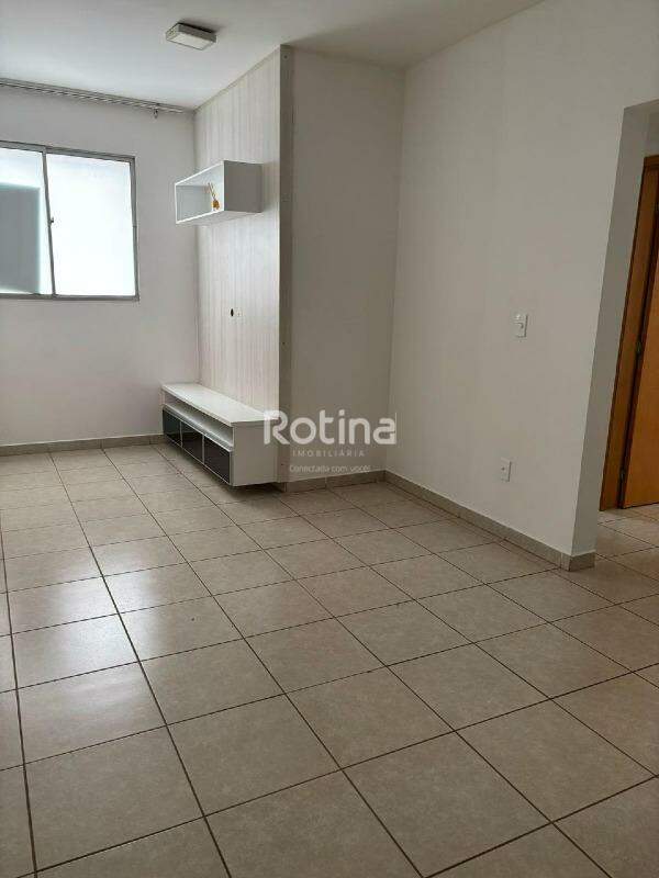 Apartamento à venda, 2 quartos em Uberlândia no bairro Panorama no valor de R$ 185.000,00 - Rotina Imobiliária: Sala 