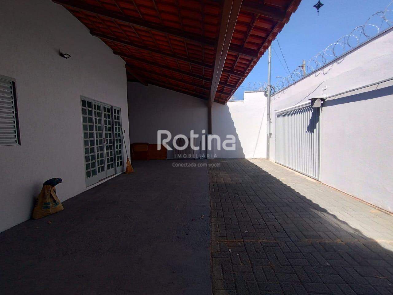 Casa para alugar, 3 quartos em Uberlândia no bairro Nova Uberlândia no valor de R$ 2.800,00 - Rotina Imobiliária: 