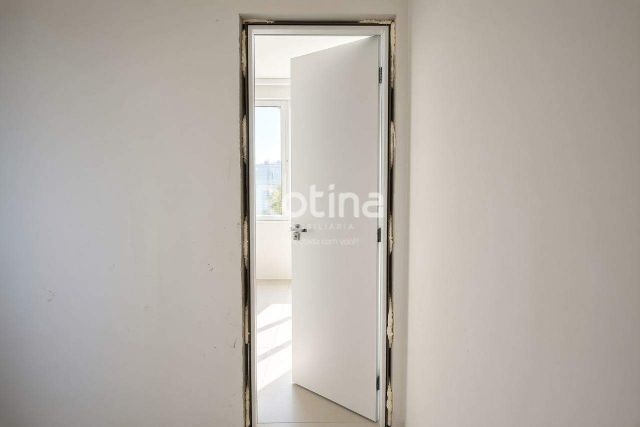 Apartamento à venda, 2 quartos em Uberlândia no bairro Santa Mônica no valor de R$ 810.000,00 - Rotina Imobiliária: 