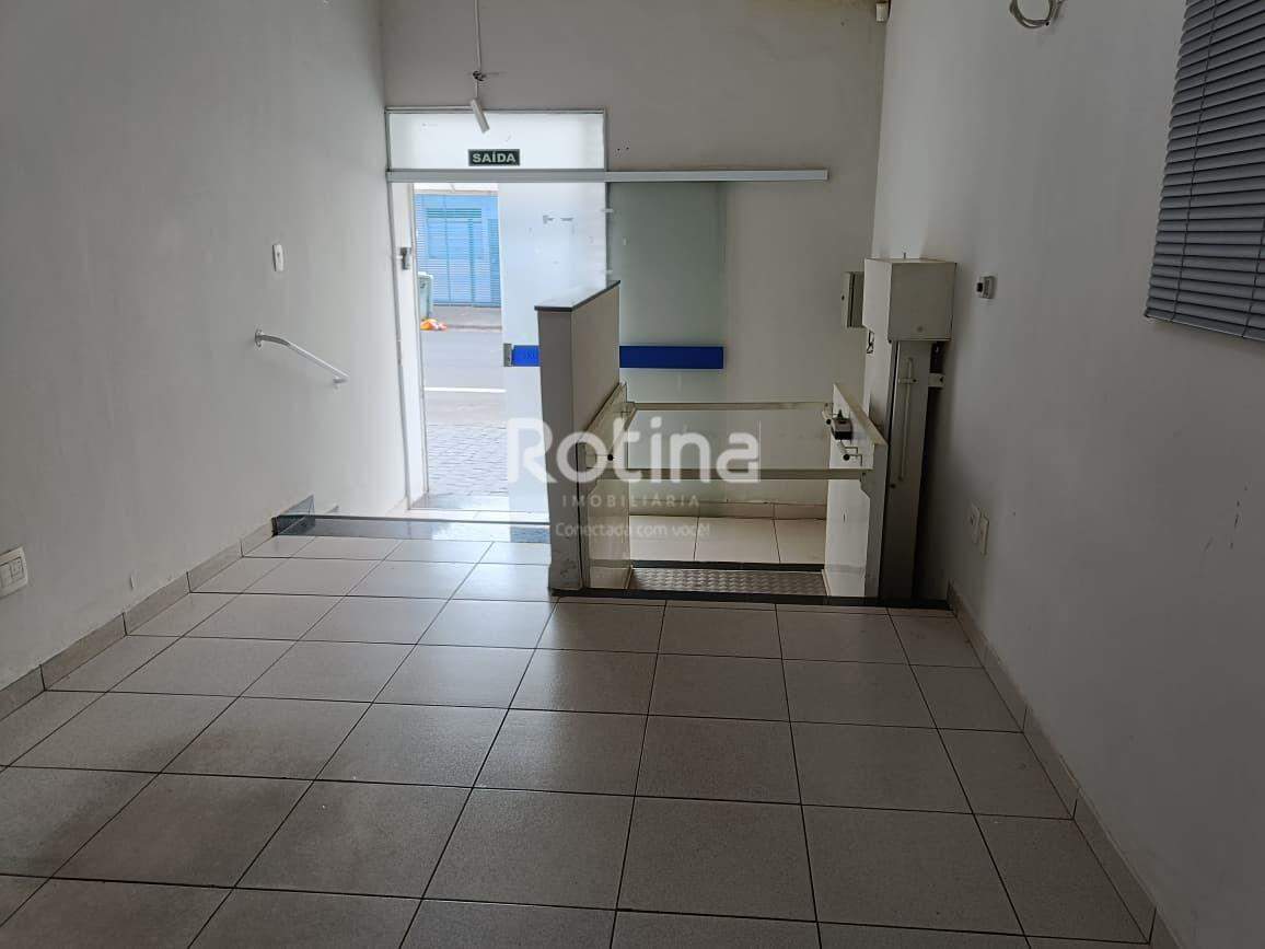 Casa Comercial para alugar, em Uberlândia no bairro Martins no valor de R$ 4.400,00 - Rotina Imobiliária: 