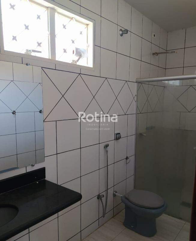 Casa à venda, 3 quartos em Uberlândia no bairro Granada no valor de R$ 525.000,00 - Rotina Imobiliária: 