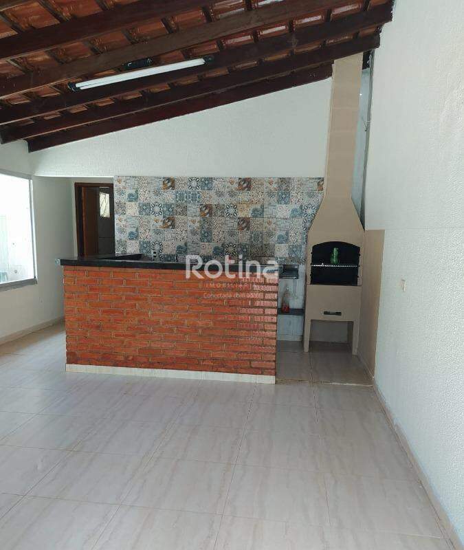 Casa à venda, 3 quartos em Uberlândia no bairro Granada no valor de R$ 525.000,00 - Rotina Imobiliária: 