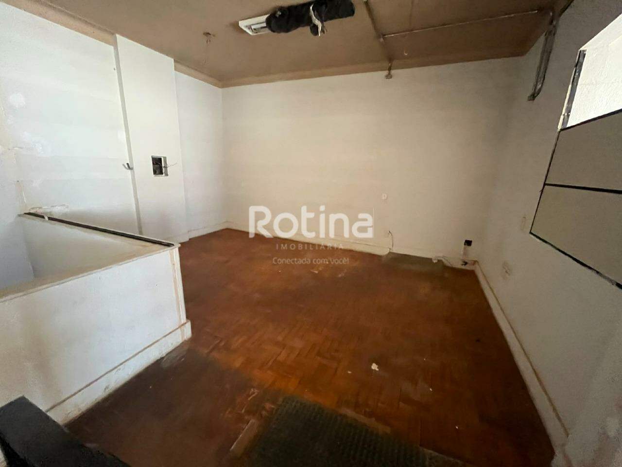 Loja para alugar, em Uberlândia no bairro Centro no valor de R$ 2.500,00 - Rotina Imobiliária: 
