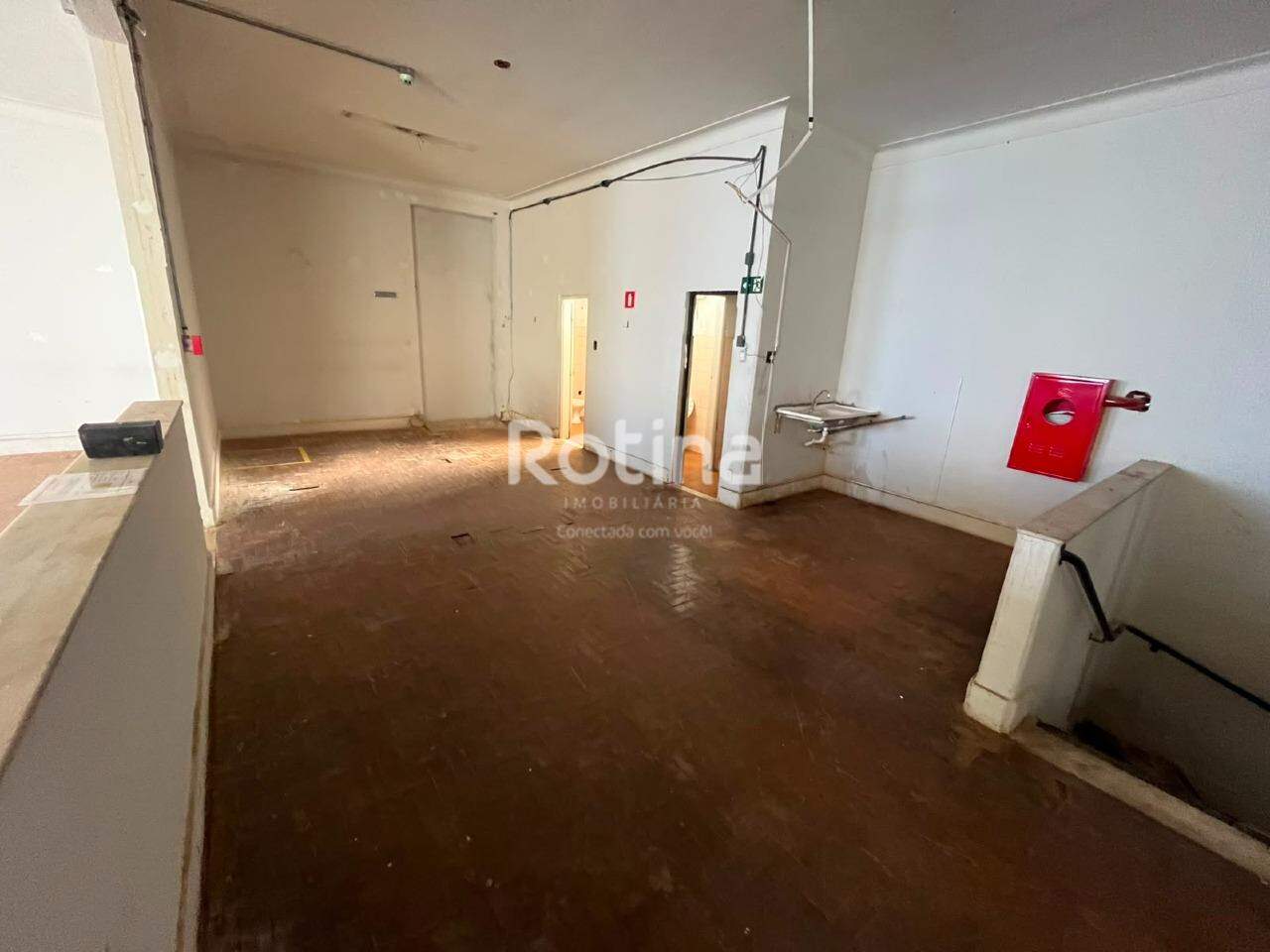 Loja para alugar, em Uberlândia no bairro Centro no valor de R$ 2.500,00 - Rotina Imobiliária: 