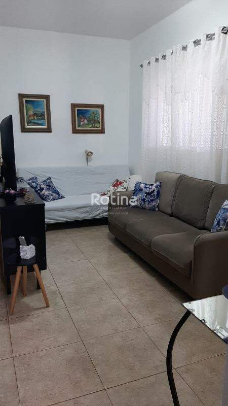 Casa à venda, 3 quartos em Uberlândia no bairro Laranjeiras no valor de R$ 480.000,00 - Rotina Imobiliária: 