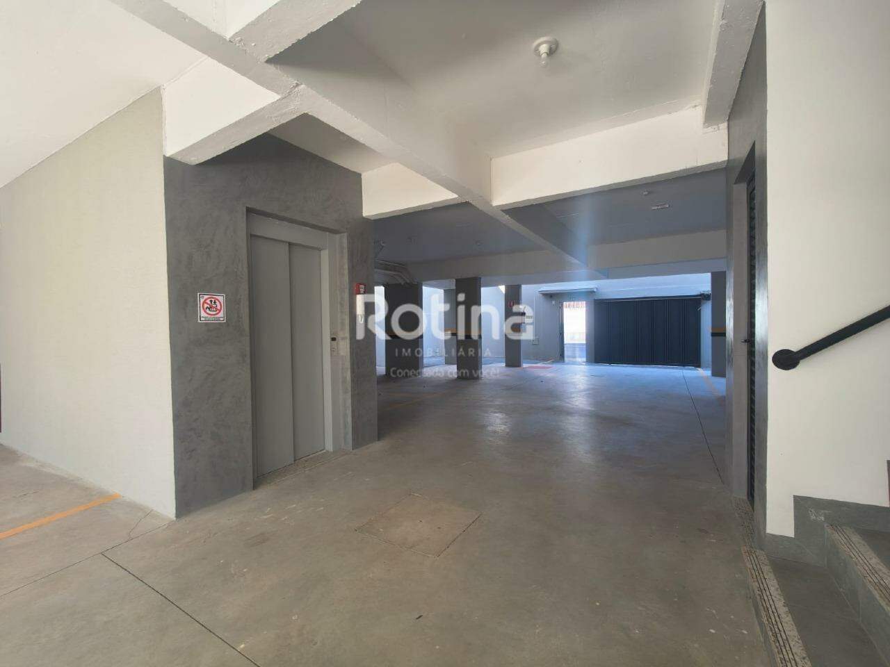Apartamento para alugar, 2 quartos em Uberlândia no bairro Santa Mônica no valor de R$ 2.200,00 - Rotina Imobiliária: 