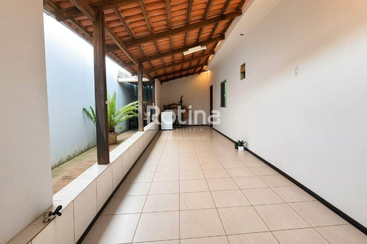Casa à venda, 2 quartos em Uberlândia no bairro São Jorge no valor de R$ 330.000,00 - Rotina Imobiliária: 