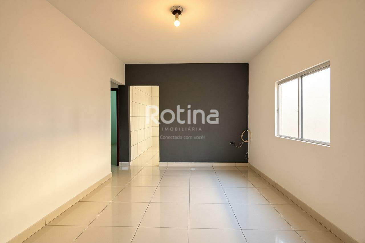 Casa à venda, 2 quartos em Uberlândia no bairro São Jorge no valor de R$ 330.000,00 - Rotina Imobiliária: 